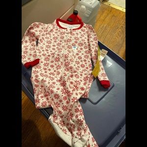 4 NWT children’s place footed pajama size 3T
